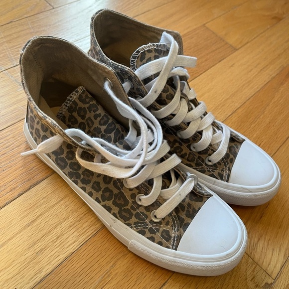 No Boundaries Brown and White Leopard Print High Tops Size 8 1/2 - Picture 1 of 9